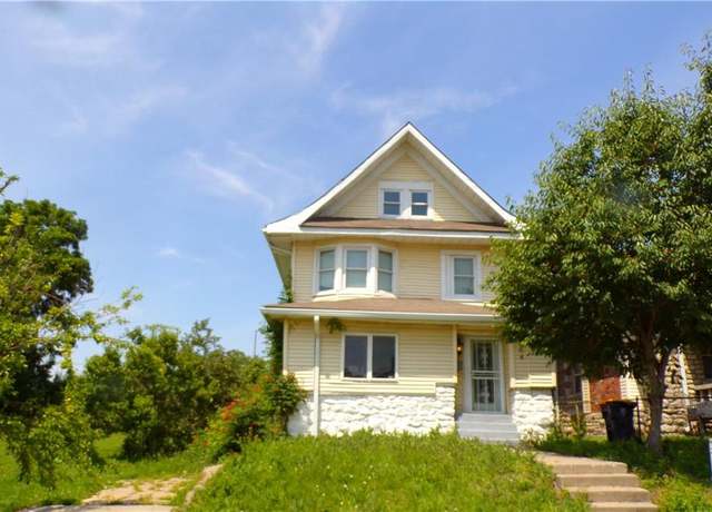 Property at 3304 Garfield Ave, Kansas City, MO 64109, 4 beds, 1.5 baths