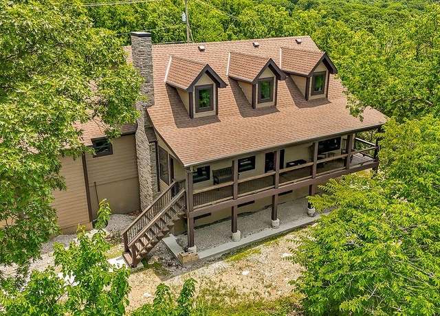 Property at 2909 S 74th St, Kansas City, KS 66106, 4 beds, 4 baths