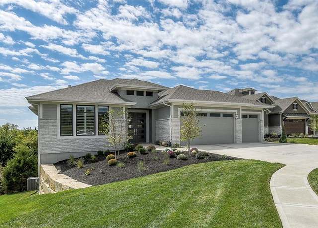 Property at 16441 S Penrose Ln, Olathe, KS 66062, 5 beds, 3 baths