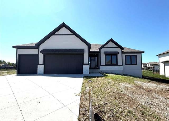 Property at 2303 SW Serena Pl, Lee's Summit, MO 64082, 4 beds, 3 baths