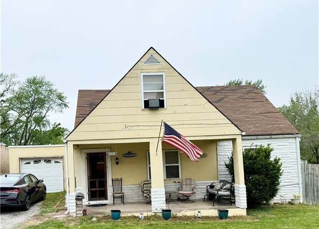 Property at 3218 Wallace Ave, Kansas City, MO 64129, 4 beds, 1.5 baths