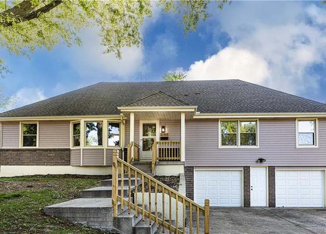 Property at 12813 Overhill Rd, Grandview, MO 64030, 4 beds, 3 baths
