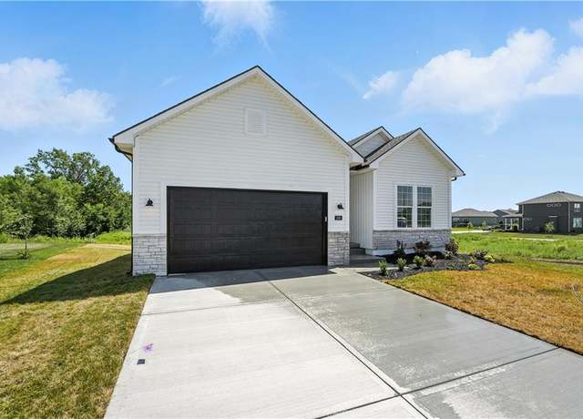 Property at 8324 SW 4th St, Blue Springs, MO 64014, 5 beds, 3 baths