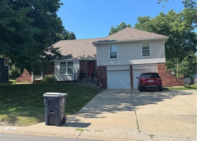Property at 818 W 122nd Ter, Kansas City, MO 64145, 4 beds, 2.5 baths