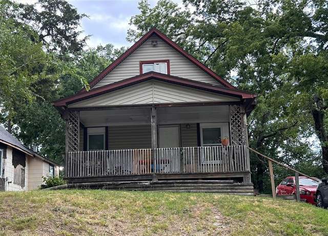 Property at 2647 Denver Ave, Kansas City, MO 64127, 2 beds, 1 bath