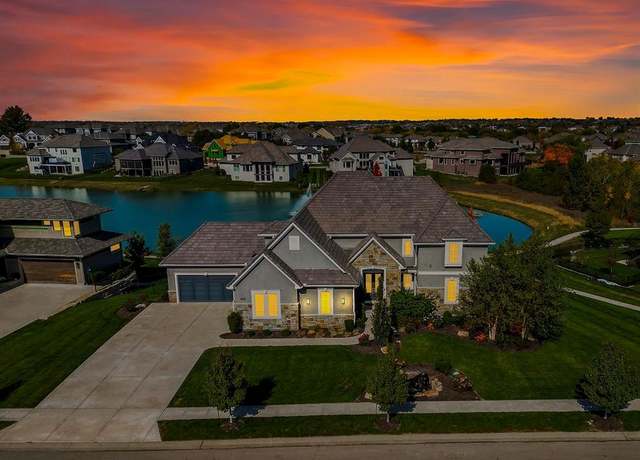 Property at 10602 W 173rd Ter, Overland Park, KS 66221, 6 beds, 6.5 baths