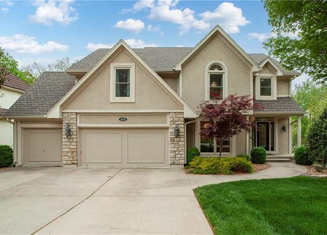 Property at 4134 NE Hampstead Dr, Lee's Summit, MO 64064, 5 beds, 4.5 baths