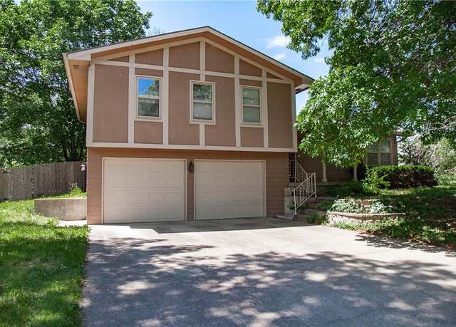 Property at 2701 Pebble Ln, Lawrence, KS 66047, 3 beds, 3 baths
