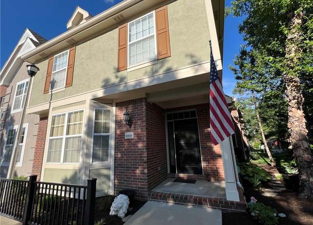 Property at 16049 S Brookfield St, Olathe, KS 66062, 3 beds, 2.5 baths