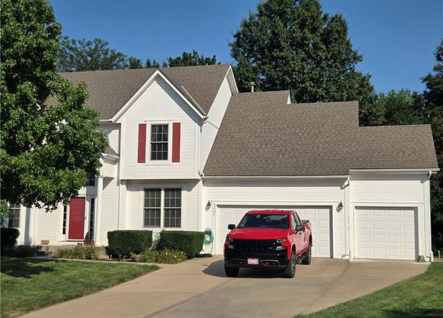 Property at 2605 Whitney St, Olathe, KS 66061, 4 beds, 3.5 baths