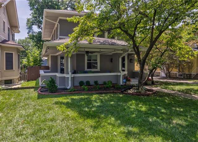 Property at 609 W 59 Ter, Kansas City, MO 64113, 3 beds, 2.5 baths