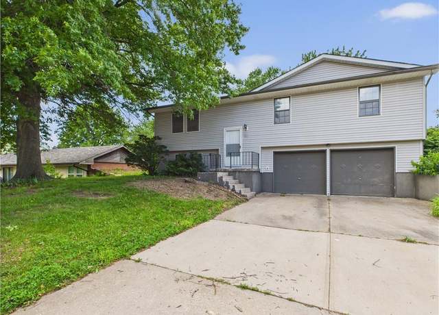 Property at 240 SE 121st Rd, Warrensburg, MO 64093, 3 beds, 2 baths