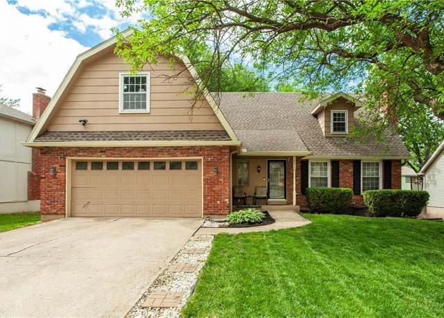 Property at 16616 W 145th Ter, Olathe, KS 66062, 4 beds, 3.5 baths