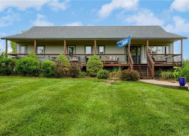 Property at 8620 NE 149 St, Liberty, MO 64068, 3 beds, 3 baths