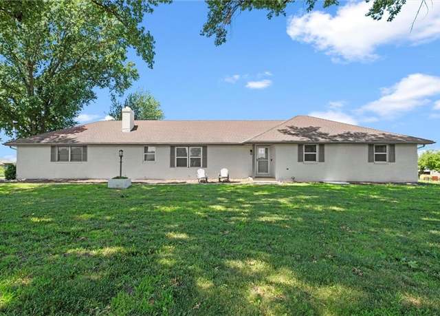 Property at 22617 155th St, Basehor, KS 66007, 6 beds, 5.5 baths