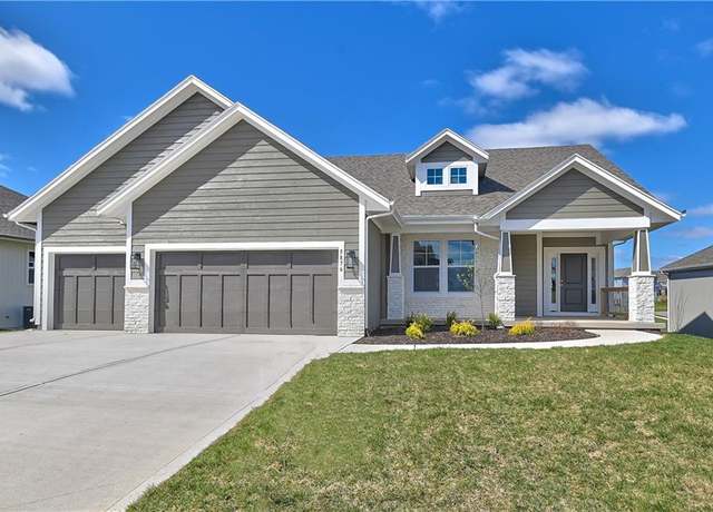 Property at 5862 Mccormick Dr, Shawnee, KS 66226, 4 beds, 3 baths
