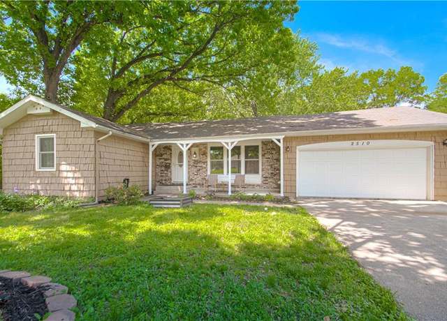 Property at 2510 S Norwood Ave, Independence, MO 64052, 3 beds, 2 baths