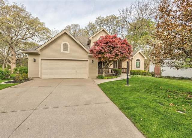 Property at 1012 17th Ter, Leavenworth, KS 66048, 4 beds, 3.5 baths