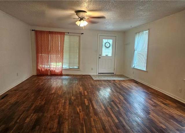 Property at 3118 Wallace Ave, Kansas City, MO 64129, 2 beds, 1 bath