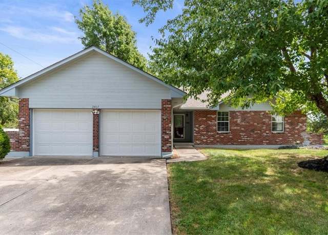 Property at 2407 S Owings St, Oak Grove, MO 64075, 3 beds, 2.5 baths