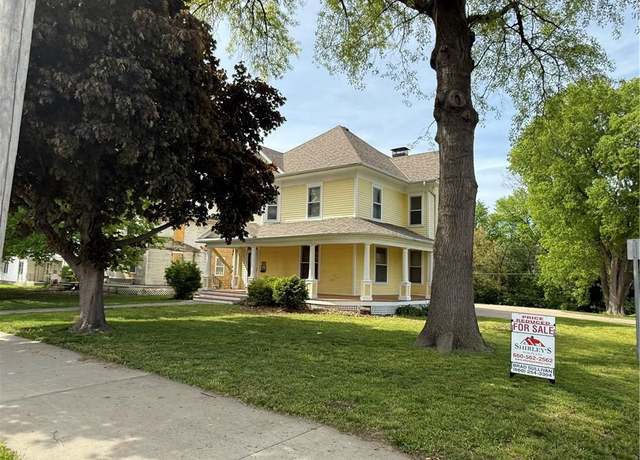 Property at 403 W 9th St, Maryville, MO 64468, 4 beds, 1.5 baths