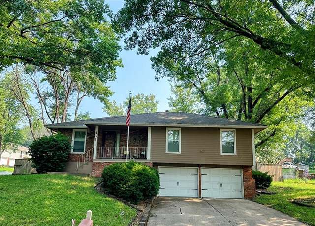 Property at 401 SE Sandstone Dr, Blue Springs, MO 64014, 3 beds, 2.5 baths
