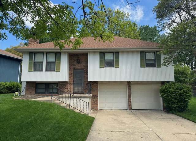Property at 2 101st Pl, Kansas City, MO 64155, 3 beds, 2.5 baths