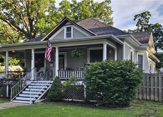 Property at 509 E Peoria St, Paola, KS 66071, 4 beds, 4 baths