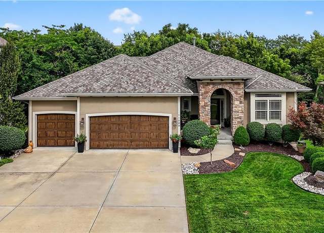 Property at 11599 S Carbondale St, Olathe, KS 66061, 4 beds, 3.5 baths