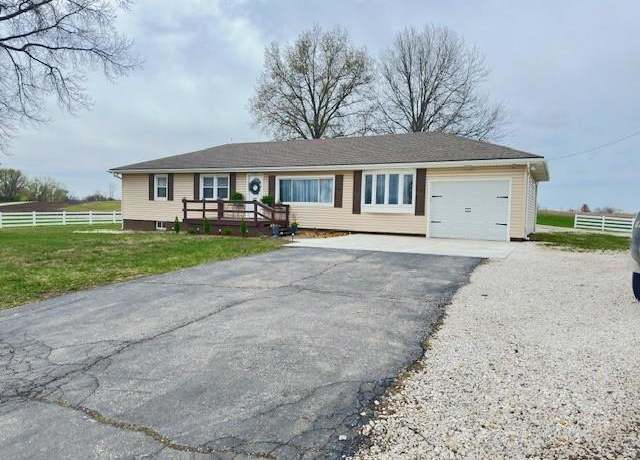 Property at 22027 Tonganoxie Rd, Tonganoxie, KS 66086, 3 beds, 1 bath