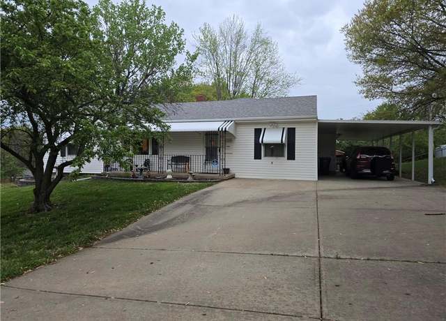 Property at 11400 E 49th St, Kansas City, MO 64133, 4 beds, 2 baths