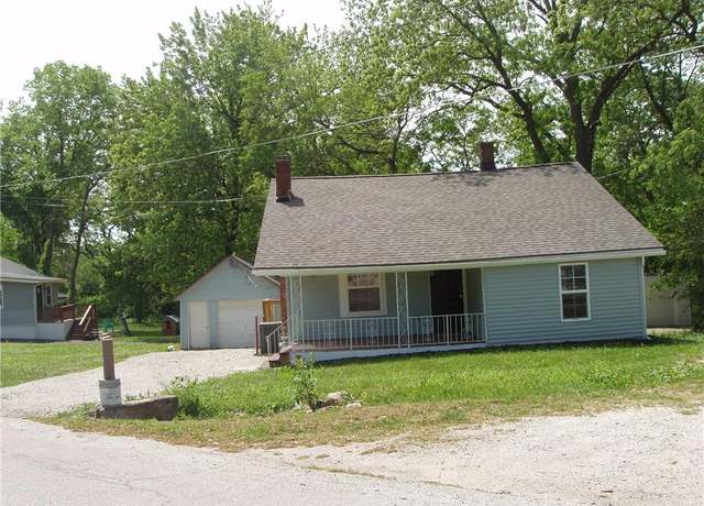 Property at 5019 Welborn Ln, Kansas City, KS 66104, 3 beds, 2 baths