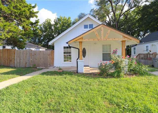 Property at 3207 Farrow Ave, Kansas City, KS 66104, 3 beds, 2 baths