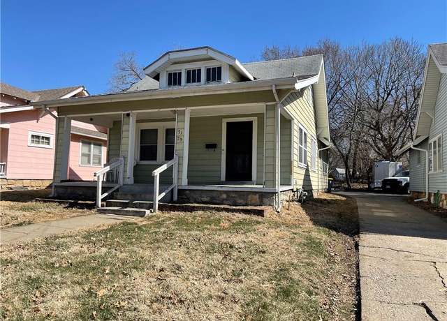 Property at 7129 Paseo Blvd, Kansas City, MO 64132, 3 beds, 2 baths