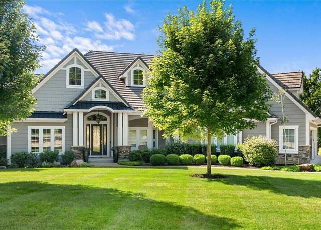 Property at 4915 NW Canyon Ct, Lee's Summit, MO 64064, 4 beds, 5 baths