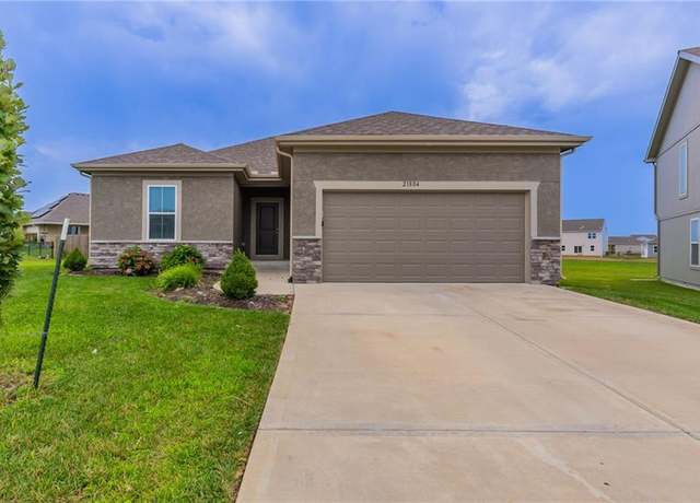 Property at 21804 Lucca Cir, Peculiar, MO 64078, 4 beds, 3 baths