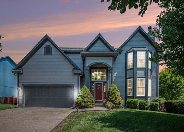 Property at 990 S Cedar Hills St, Olathe, KS 66061, 4 beds, 2.5 baths