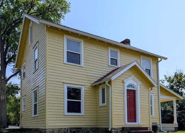 Property at 2500 SE Pennsylvania Ave, Topeka, KS 66605, 3 beds, 1.5 baths