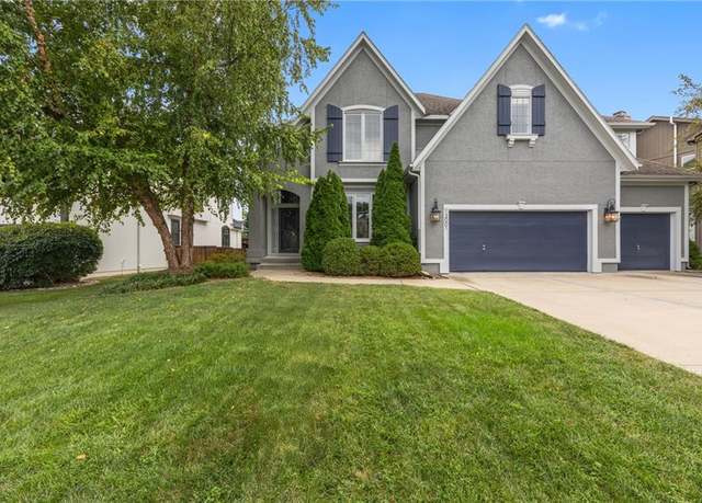 Property at 13001 W 139th St, Overland Park, KS 66221, 4 beds, 4.5 baths