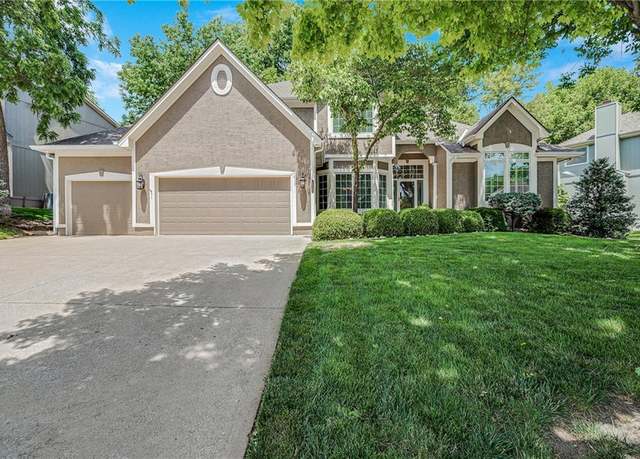 Property at 1617 Summit Valley Ln, Lee's Summit, MO 64081, 4 beds, 4.5 baths
