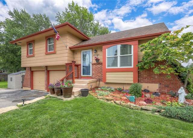 Property at 21465 W 180th St, Olathe, KS 66062, 3 beds, 2 baths