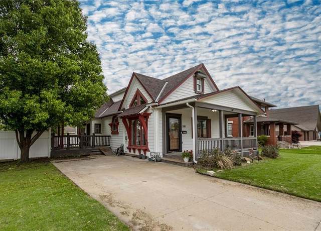 Property at 516 Parker St, Osawatomie, KS 66064, 5 beds, 3 baths