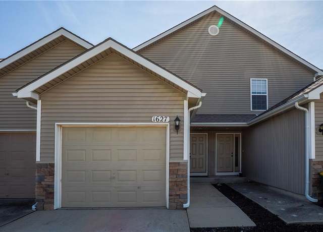 Property at 1627 N 128th St, Kansas City, KS 66109, 2 beds, 2.5 baths