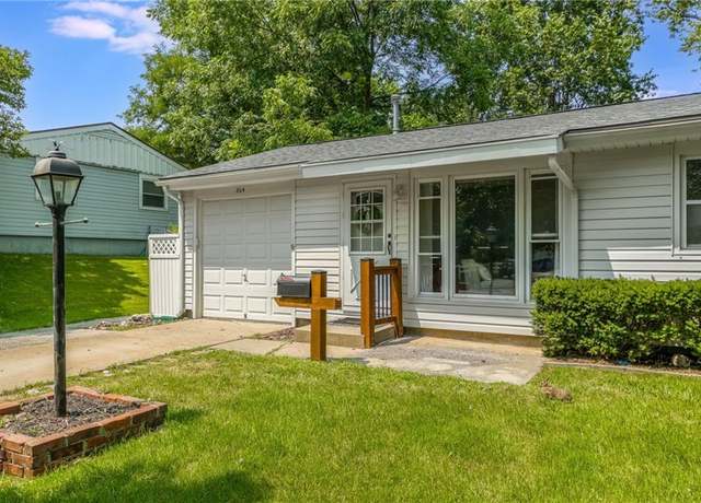 Property at 804 NE 61st St, Gladstone, MO 64118, 3 beds, 1.5 baths