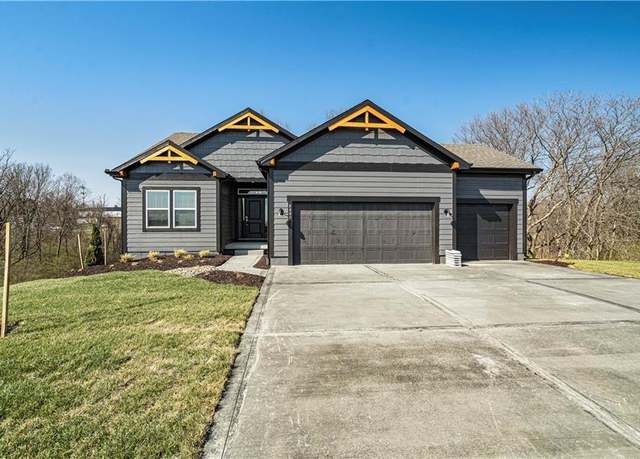 Property at 9406 NE 111th Ter, Kansas City, MO 64157, 4 beds, 3 baths