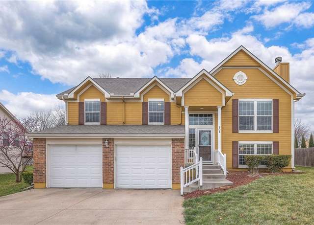 Property at 508 Eagle Glen Dr, Raymore, MO 64083, 4 beds, 3 baths