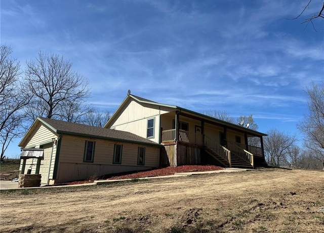 Property at 30904 Pressonville Rd, Paola, KS 66071, 5 beds, 3 baths