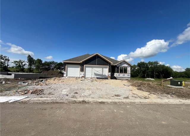 Property at 462 Green Dr, Lawson, MO 64062, 3 beds, 2 baths