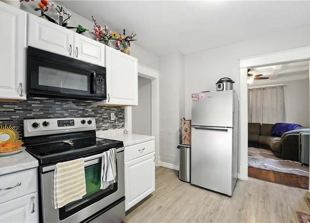 Property at 2711 Kensington Ave, Kansas City, MO 64128, 2 beds, 2 baths