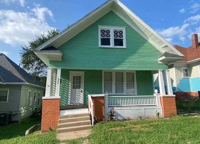 Property at 2203 Vories St, St Joseph, MO 64507, 3 beds, 1 bath